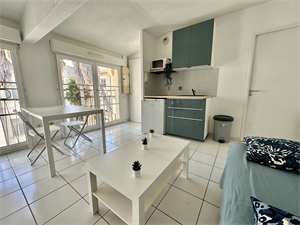 appartement à la vente -   34000  MONTPELLIER, surface 29 m2 vente appartement - APR724735